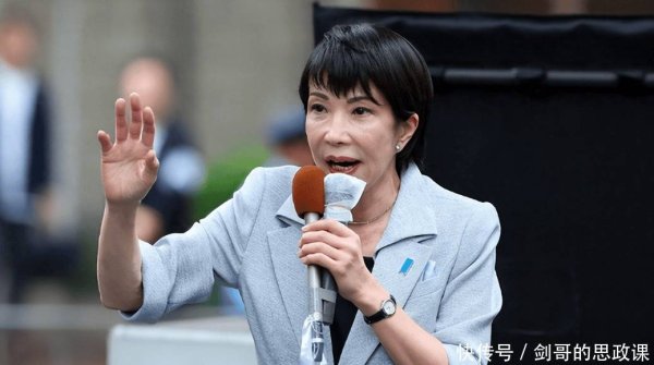 体育游戏app平台咱们需要把眼力聚焦在辽宁舰的飞行轨迹上-kaiyun体育官方网